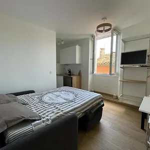 Appartement Petit Cocon Au Coeur Du Centre Historique, Biot